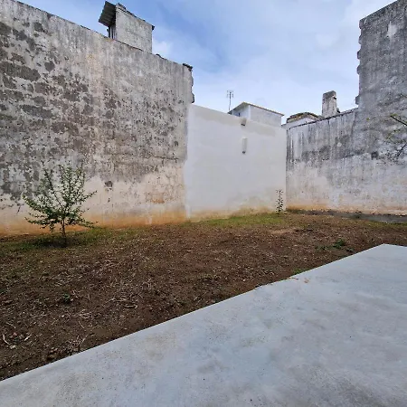 Climatizzato Nel Centro Storico Ugentino *